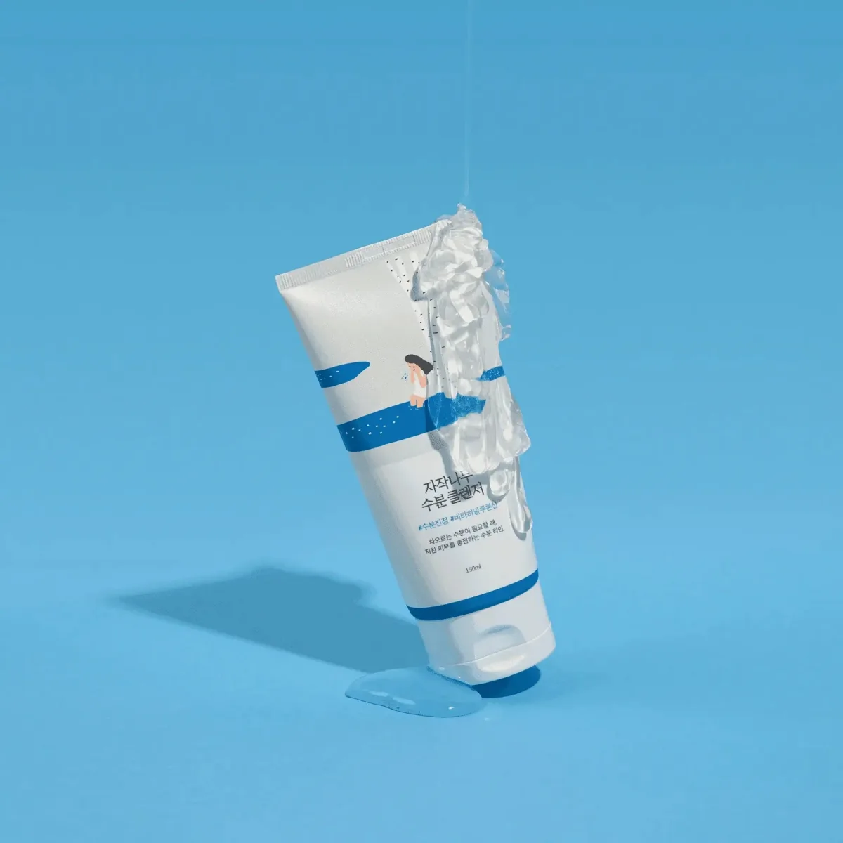 Round Lab Birch Juice Moisturizing Cleanser foam tube, 150ml